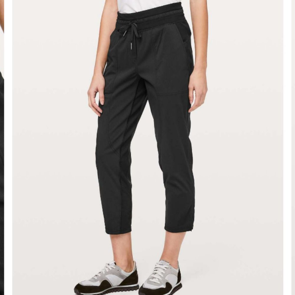 Lululemon Dance Studio Crop 25" Black Size 4